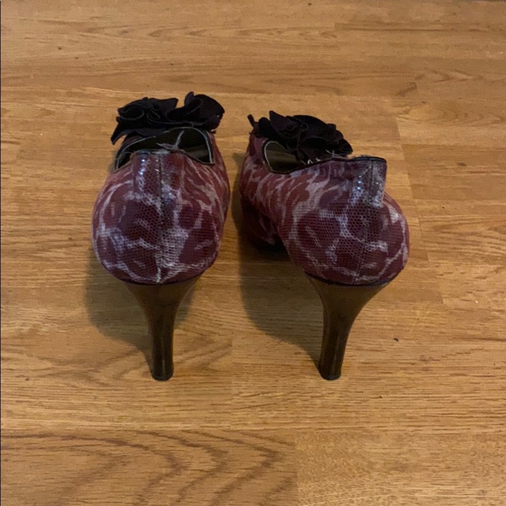 Shoes - Picture 2 of 2